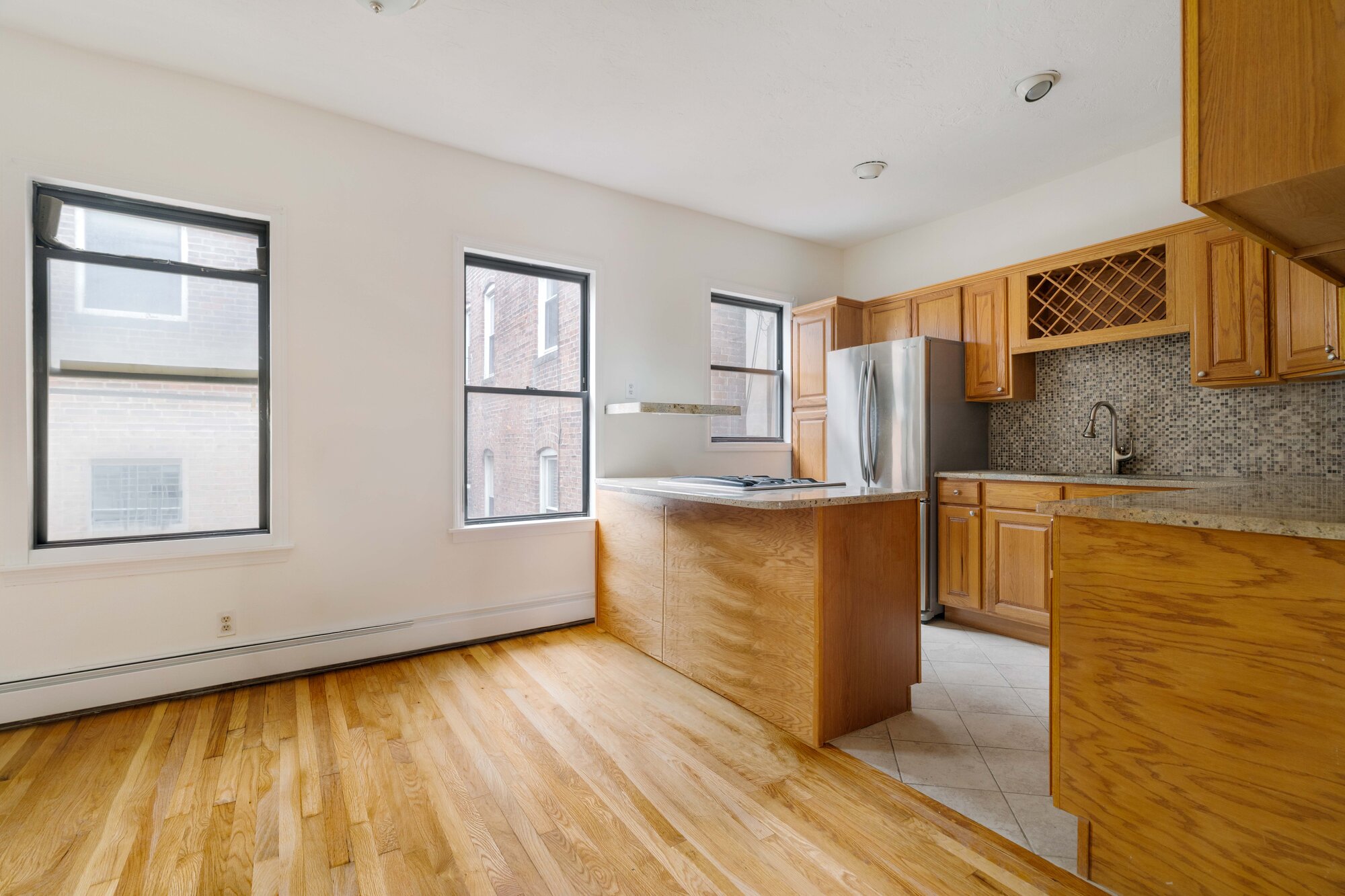 195 Endicott &mdash; interior 2