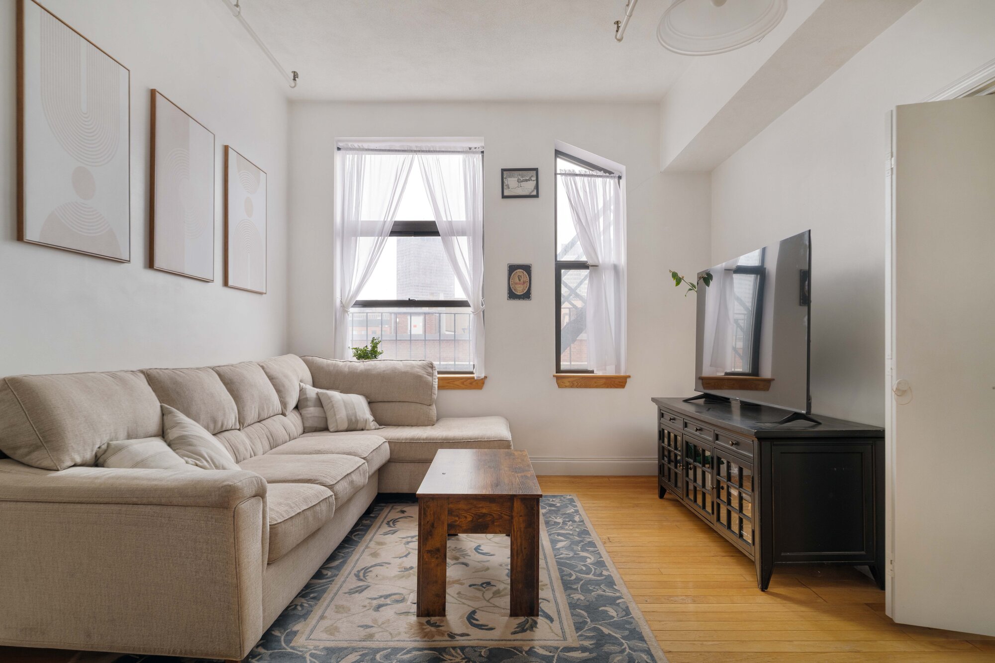 139&ndash;145 Richmond &mdash; interior 3
